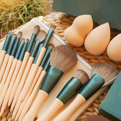 Makeup Brushes 14Pcs with 3Pcs Makeup Spong & Cosmetic Bag - Lime Mojito Series Makeup Brush Set for Foundation Blending Face Powder Blush Concealers Eye Shadows.
